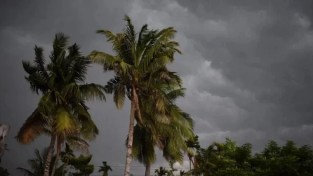 দুপুরের মধ্যে ৫ অঞ্চলে ঝড়ের আভাস