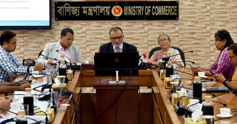 কোরবানির চামড়ার উপযুক্ত দাম নিশ্চিতে সংরক্ষণের সহায়তা দেবে সরকার : বাণিজ্য উপদেষ্টা
