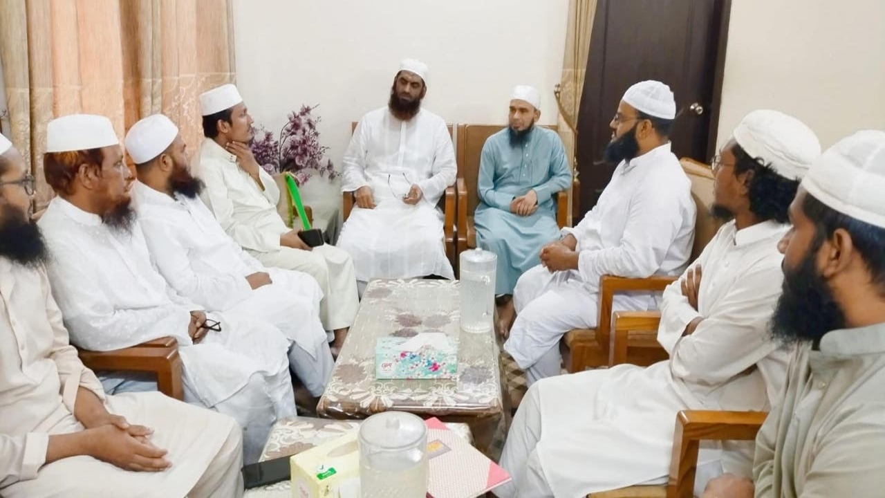 শাপলা শহীদদের স্মরণে ২৪ মে’র সম্মেলন সফল করুন : মামুনুল হক