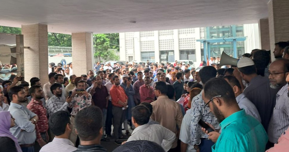 কালোধারা বাতিলের দাবিতে সচিবালয়ে বিক্ষোভ মিছিল ও সমাবেশ