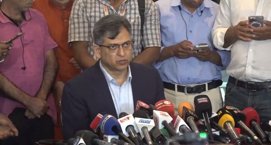 স্থানীয় নির্বাচন অন্তর্বর্তী সরকারের অধীনে চায় না বিএনপি: সালাহউদ্দিন আহমদ