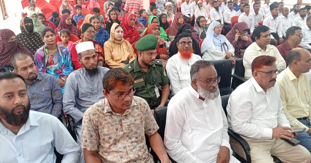ভাঙ্গায় গ্রাম পুলিশ বাহিনীর বুনিয়াদি কোর্সের সনদপত্র বিতরণ