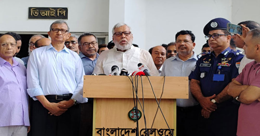 অতিরিক্ত ভাড়া নিলে তা ফেরত-জরিমানা করা হচ্ছে: উপদেষ্টা ফাওজুল