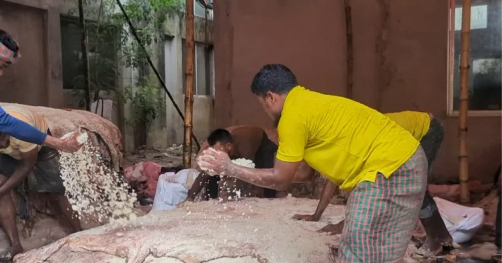 চামড়ায় কারসাজি, উঠছেনা গাড়ি ভাড়া
