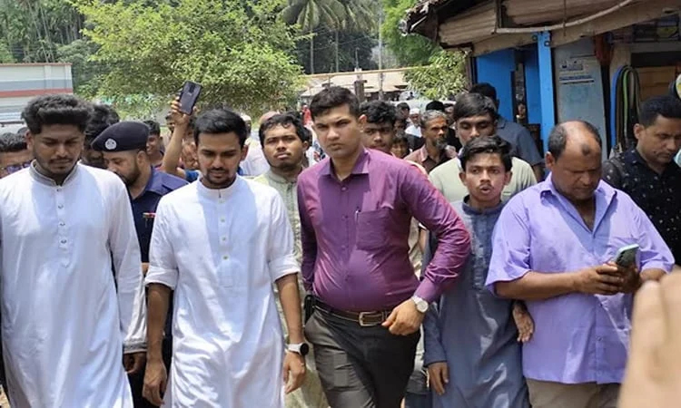 এপ্রিলের প্রথমার্ধে নির্বাচনের ডেট মাথায় রেখে রোডম্যাপ দেবে ইসি : উপদেষ্টা আসিফ মাহমুদ