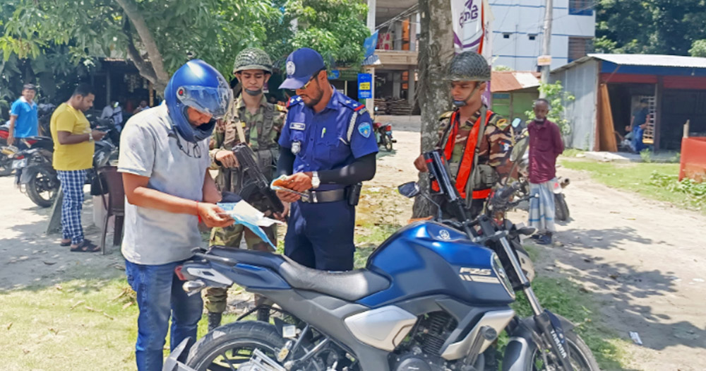 চাঁদপুরে যৌথ বাহিনীর অভিযানে ৩ অবৈধ মোটরসাইকেল জব্দ
