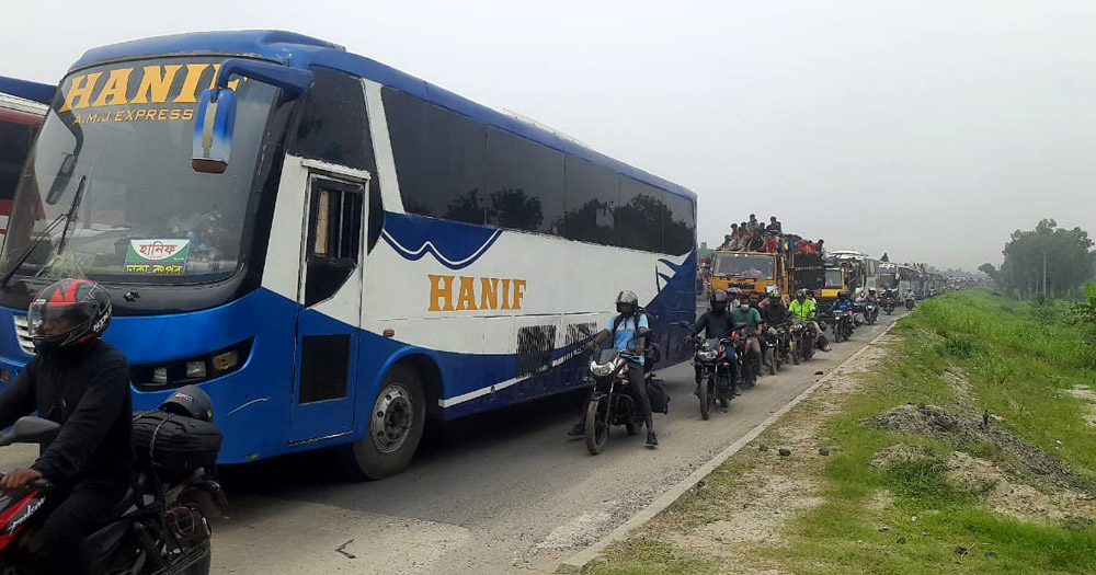 যমুনা সেতুর দুই প্রান্তে ৩০ কিলোমিটার যানজট
