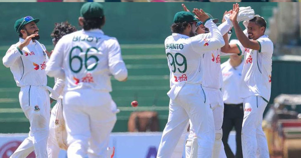 ৪ উইকেটে ৩৬৮ রান নিয়ে তৃতীয় দিন শেষ করল শ্রীলঙ্কা