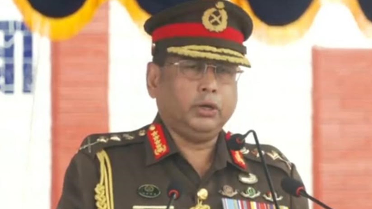 নবীন কর্মকর্তাদের সার্বভৌমত্ব রক্ষায় সর্বদা প্রস্তুুত থাকতে হবে: সেনাপ্রধান