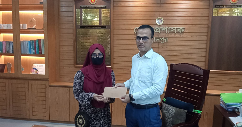 চাঁদপুরের ৩ শিক্ষার্থীর স্বপ্ন পূরণে জেলা প্রশাসকের সহায়তা