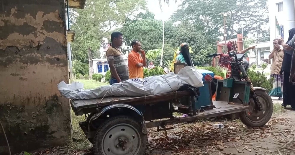 হাসপাতালে স্বামীর মৃতদেহ রেখে পালালো স্ত্রী