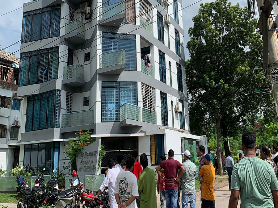 ‘মব তৈরি করে’ বড় ভাইয়ের শ্বশুরবাড়িতে লুটপাট, সাবেক ছাত্রদল নেতার বিরুদ্ধে মামলা
