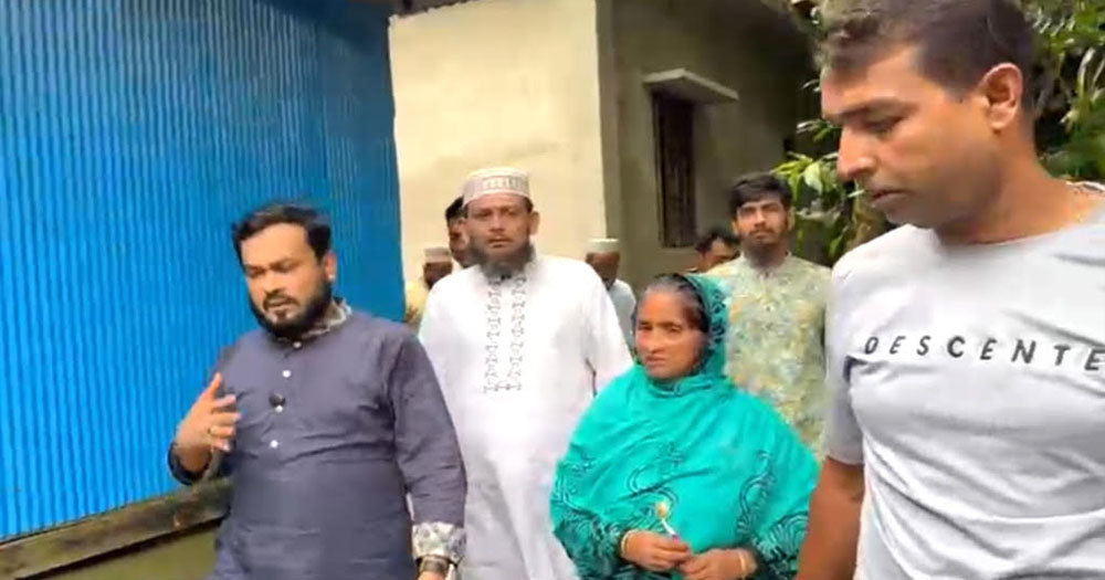 বিধবা ঝর্ণা রাণীর ঘরের দায়িত্ব নিলেন জামায়াত নেতা