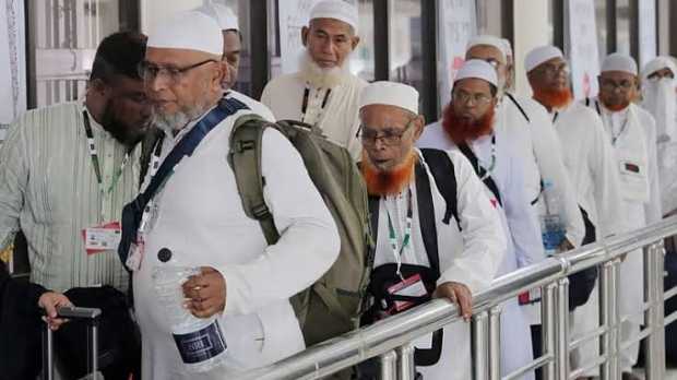 দেশে ফিরলেন ৭৩ হাজার ৪৯৩ হাজি