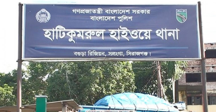 সাতসকালে সিরাজগঞ্জে সড়কে ঝরল বাবা-ছেলের প্রাণ