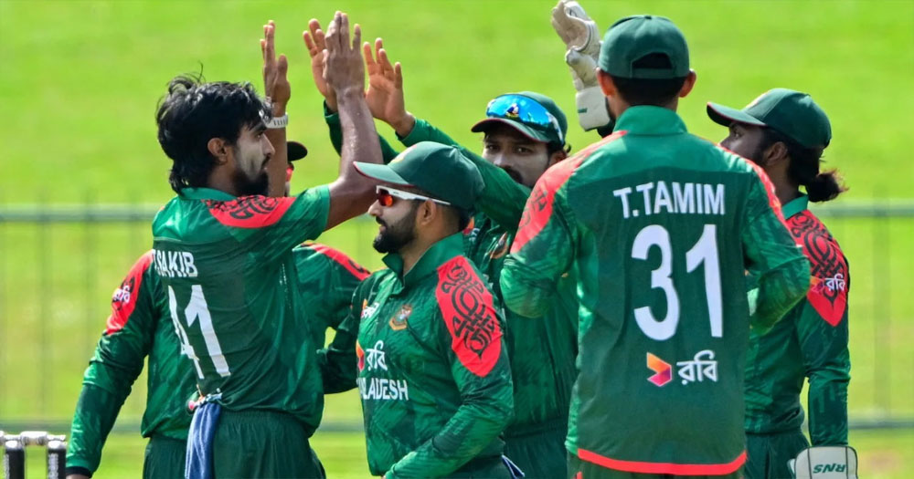 দ্রুত দুই উইকেট তুলে দারুণ শুরু বাংলাদেশের