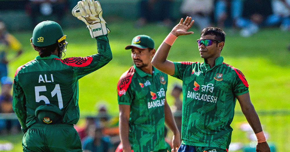 শ্রীলঙ্কার ৩ উইকেট তুলে নিল বাংলাদেশ