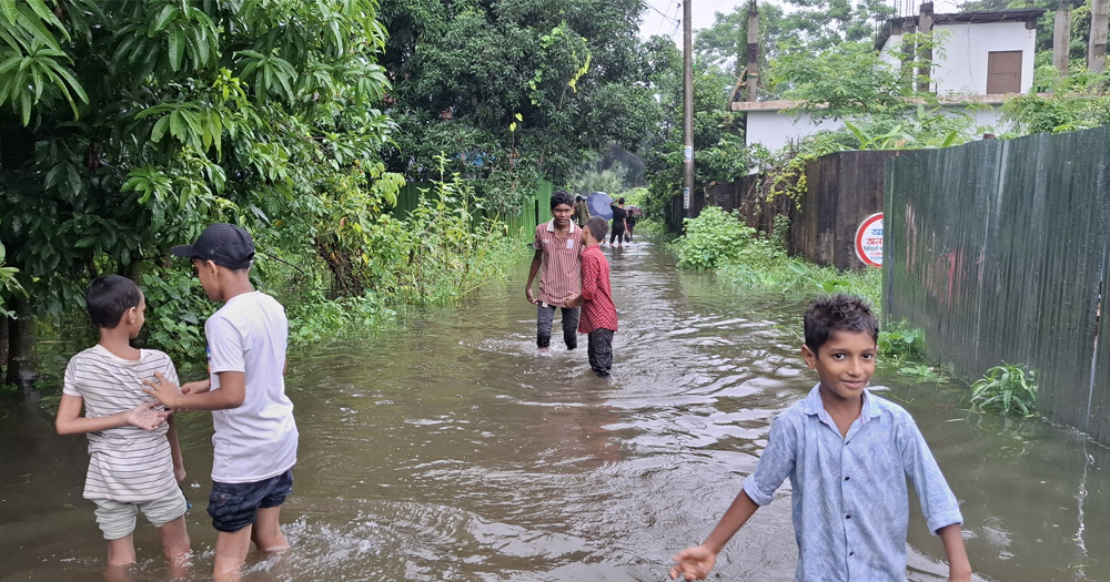 নোয়াখালী যেন পানিবন্দী