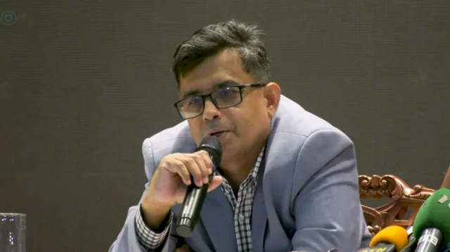 ভারত একজন মানবতাবিরোধী অপরাধে অভিযুক্তকে রক্ষা করতে পারবে না : শফিকুল আলম