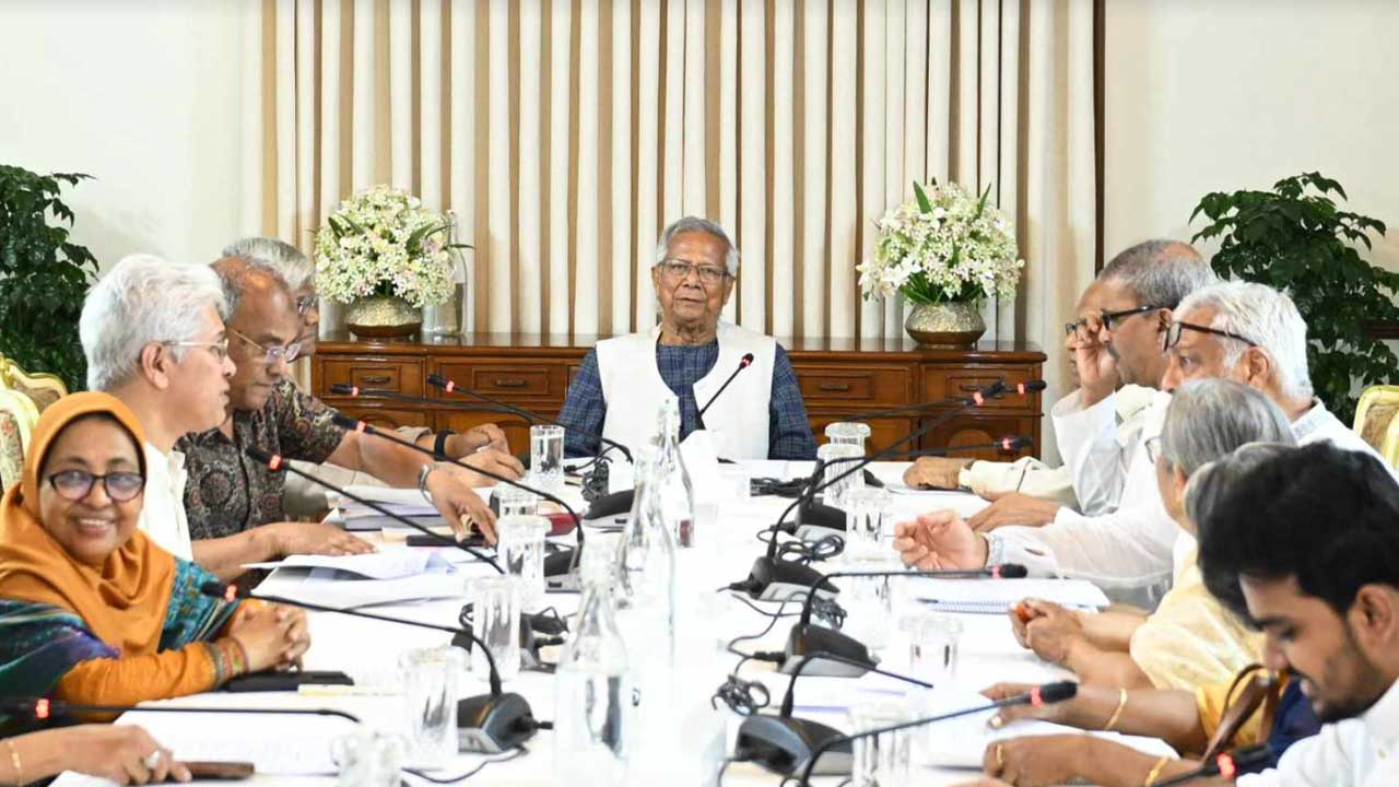নারী কর্মকর্তাদের ‘স্যার’   সম্বোধনের নির্দেশনা বাতিল