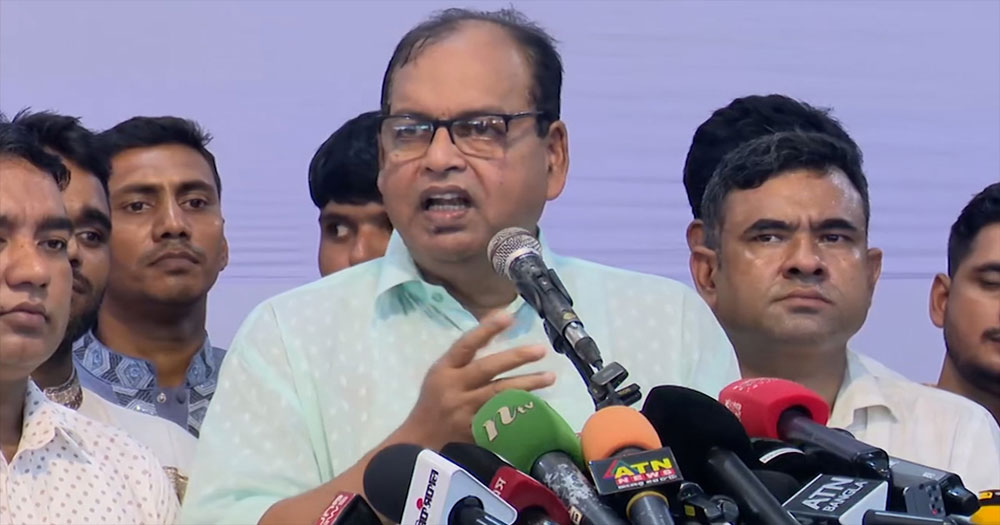 নানাভাবে নির্বাচন পেছানোর ষড়যন্ত্র চলছে: দুদু