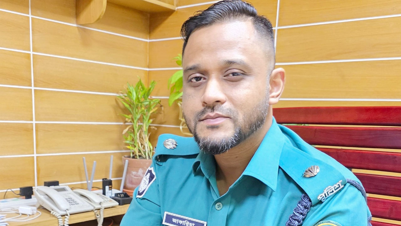 চাঁদাবাজির পক্ষে তদবির? গ্রেপ্তার অনিবার্য: মিরপুর এডিসি