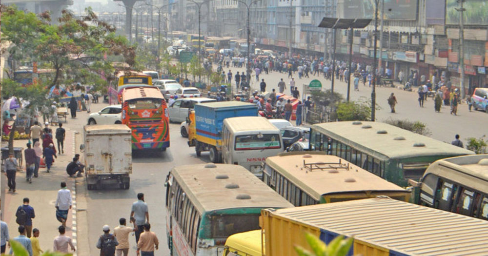 ৭ ঘণ্টা পর রাজধানীর বনানী সড়ক ছাড়লেন অটোরিকশা চালকরা