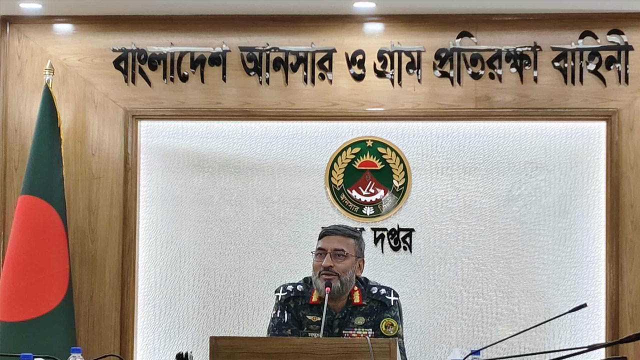 মিটফোর্ড হত্যাকাণ্ডে আনসার সদস্যের দায় নেই : ডিজি