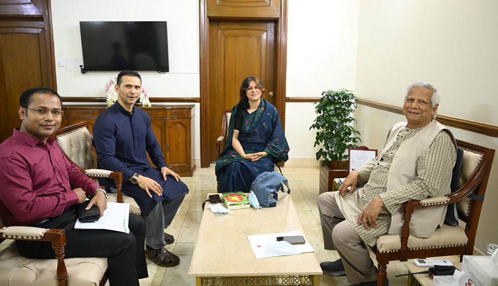 প্রধান উপদেষ্টার সঙ্গে তাজউদ্দিন পরিবারের সৌজন্য সাক্ষাৎ