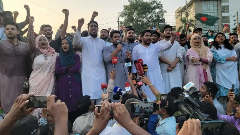 পরিবারতন্ত্র, মাফিয়াতন্ত্র ও গডফাদারতন্ত্র ভেঙে ফেলতেই আমাদের আন্দোলন : নাহিদ