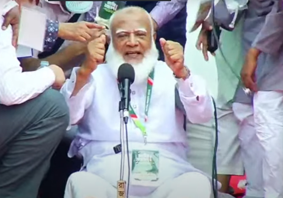 অসুস্থ হওয়ার পর মঞ্চে বসেই বক্তব্য দিলেন জামায়াত আমির