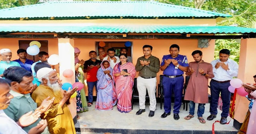 ঘর পেলেন জুলাই শহীদ জাকিরের মা