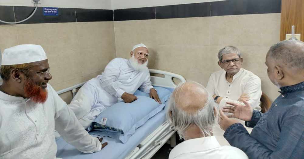 জামায়াত আমিরকে দেখতে হাসপাতালে মির্জা ফখরুল