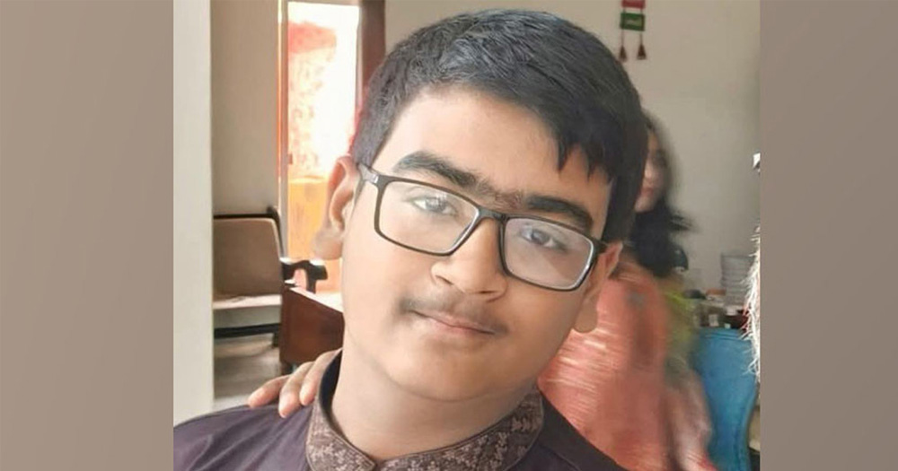 পুড়েছে শরীরের ৭০ ভাগ, একমাত্র ছেলের জন্য শুধু দোয়া চাইছেন বাবা