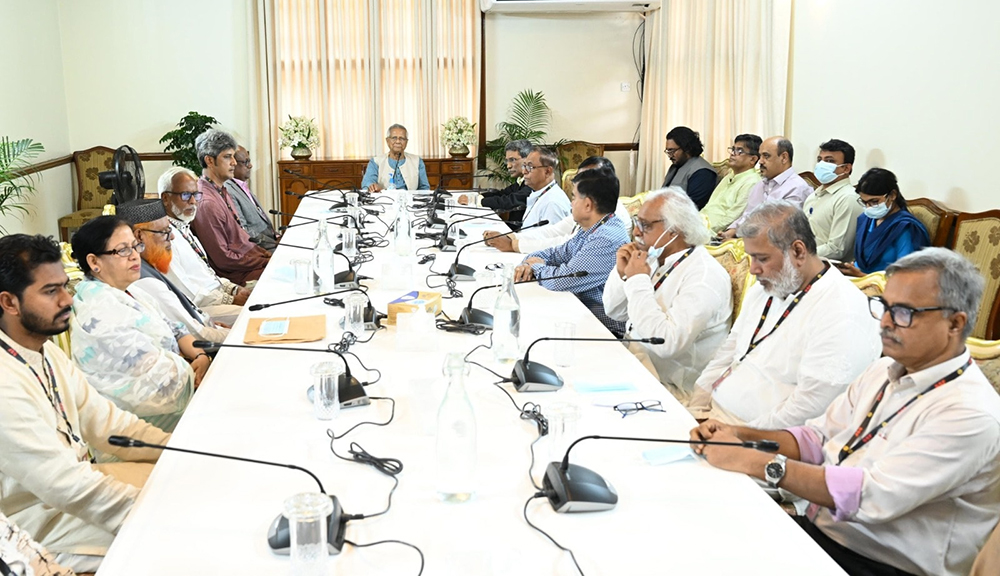 পরাজিত শক্তির নানা ষড়যন্ত্রের লক্ষণ দেখা যাচ্ছে : প্রধান উপদেষ্টা