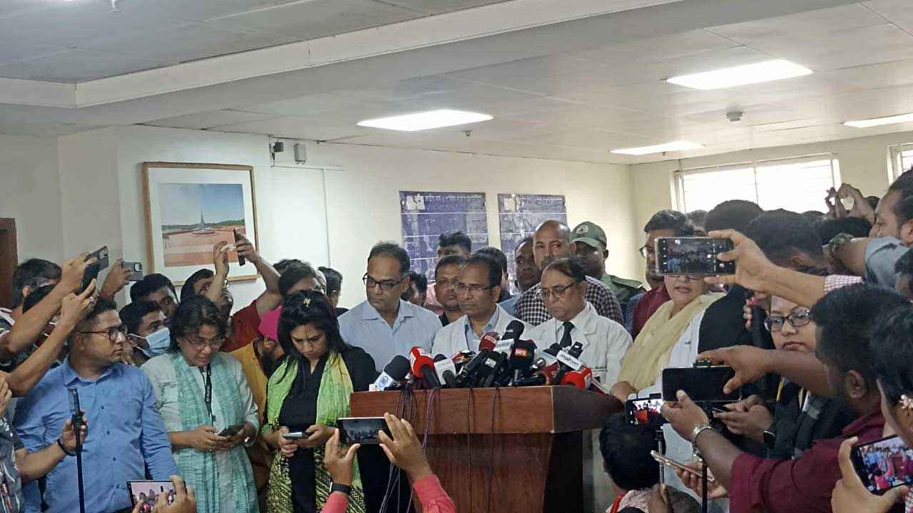 বিমান বিধ্বস্তের ঘটনায় দগ্ধ পাঁচজনের   অবস্থা সংকটাপন্ন : বার্ন পরিচালক