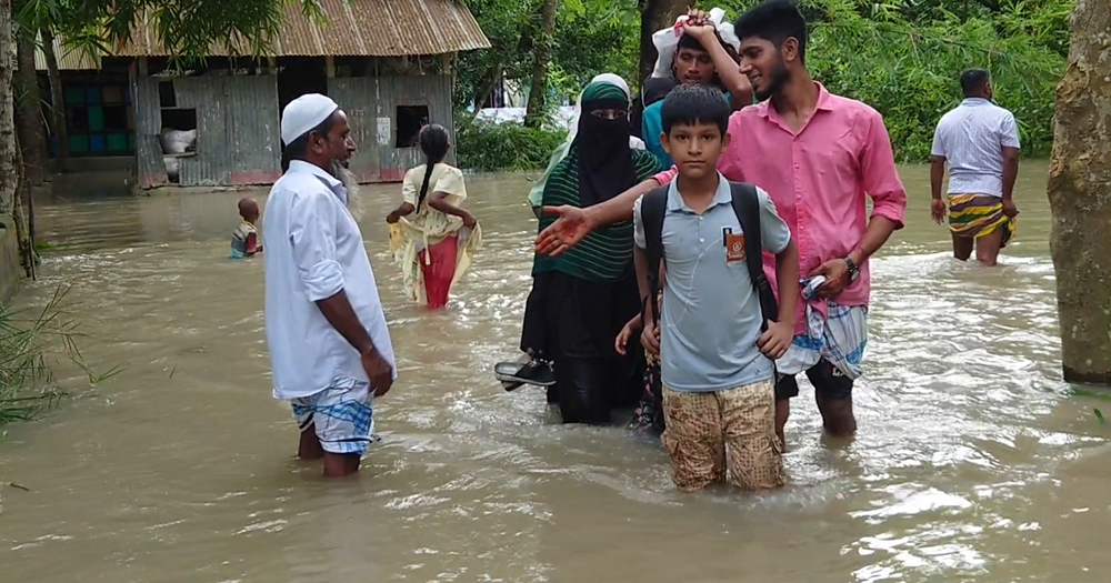 চাঁদপুর মেঘনার পানি বিপৎসীমার ওপরে, উপকূলীয় অঞ্চল প্লাবিত