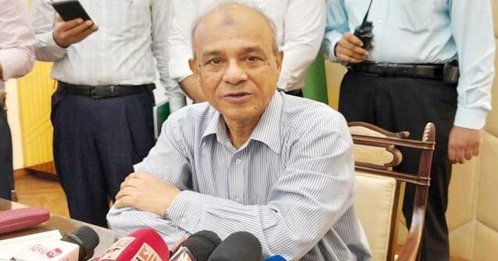সব অস্ত্র এখনো উদ্ধার করতে পারিনি, চেষ্টা করছি: স্বরাষ্ট্র উপদেষ্টা