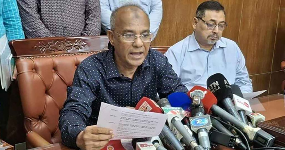 যত প্রভাবশালীই হোক না কেন, চাঁদাবাজদের ছাড় নেই : স্বরাষ্ট্র উপদেষ্টা