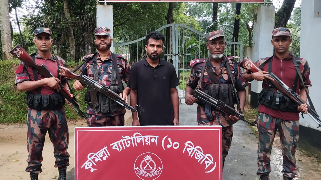 বিএসএফের হাতে আটক যুবককে বিজিবির হস্তক্ষেপে ফেরত