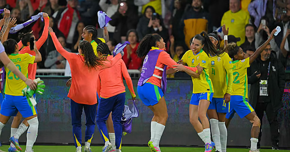 উরুগুয়েকে ৫-১ গোলে উড়িয়ে ফাইনালে ব্রাজিল