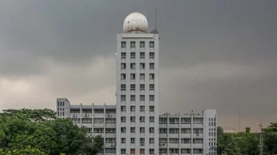 দুপুরের মধ্যে সাত অঞ্চলে ঝড়ের আভাস
