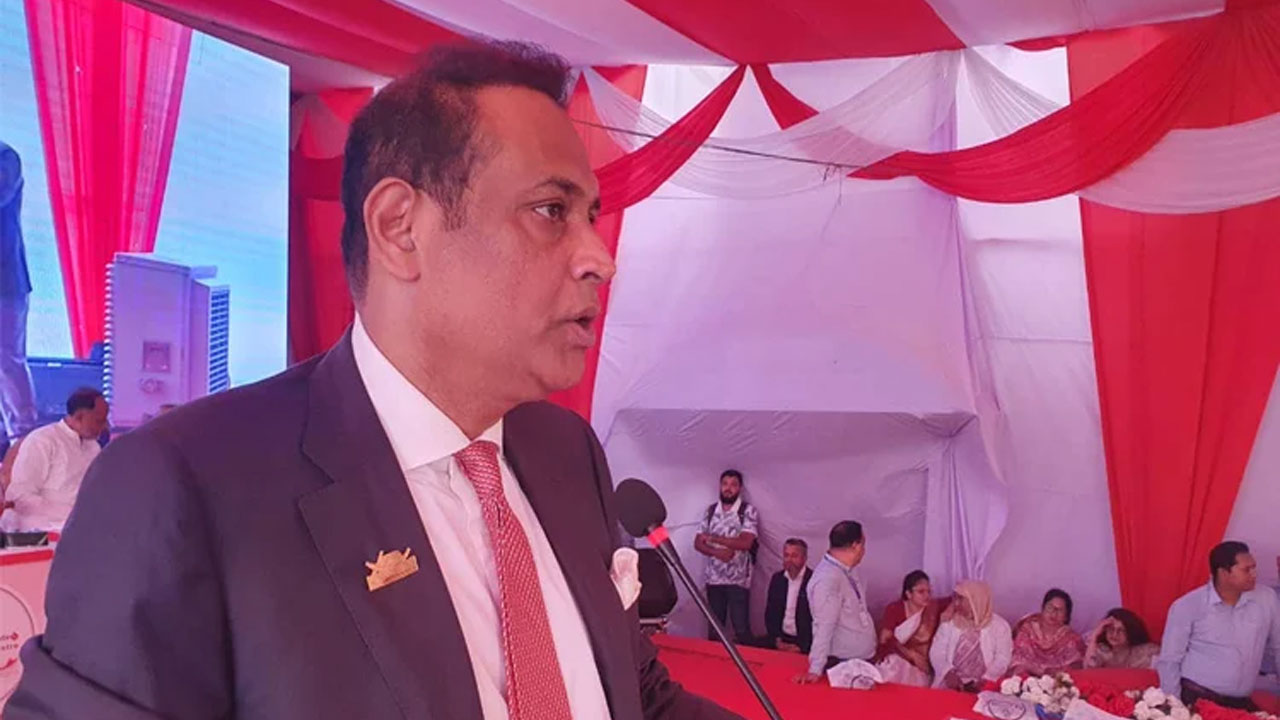 ব্রিটেনে সাবেক ভূমিমন্ত্রী সাইফুজ্জামানের ৩ কোম্পানি দেউলিয়া হওয়ার পথে