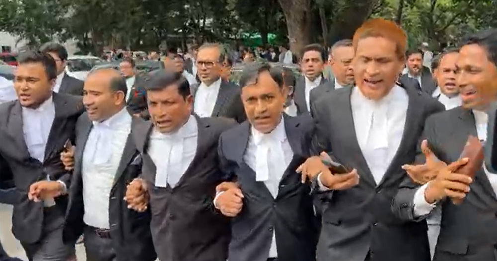 খায়রুল হকের ফাঁসির দাবিতে উত্তাল হাইকোর্ট