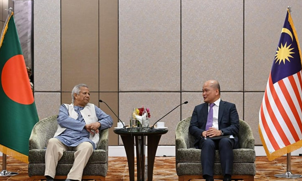 মালয়েশিয়ার আজিয়াটাকে ফাইভজি চালু ও ডেটা সেন্টারে বিনিয়োগের আহবান ড. ইউনূসের