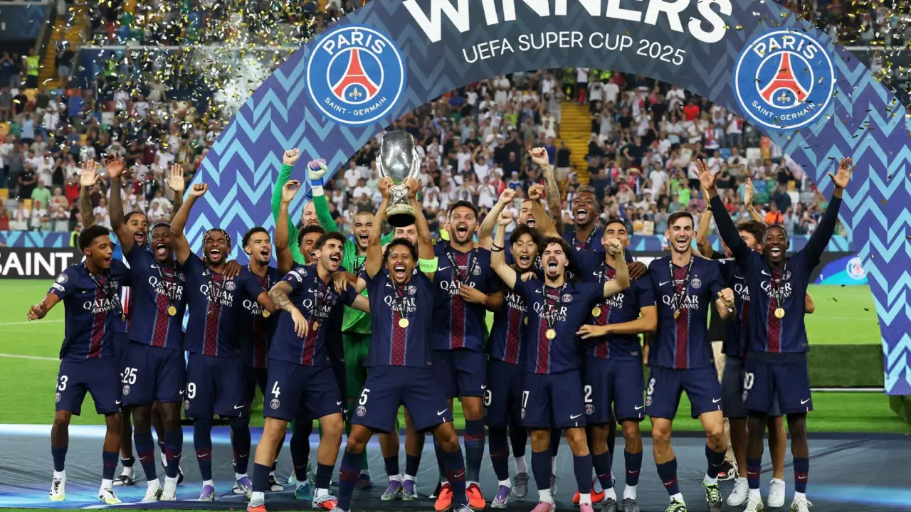 নাটকীয় কামব্যাকের পর টাইব্রেকারে পিএসজির সুপার কাপ জয়