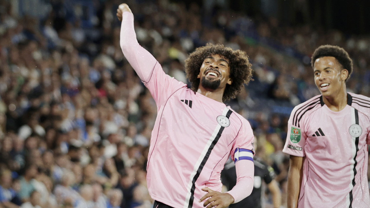 হামজার দৃষ্টিনন্দন গোলের পরও লেস্টার সিটির স্বপ্নভঙ্গ