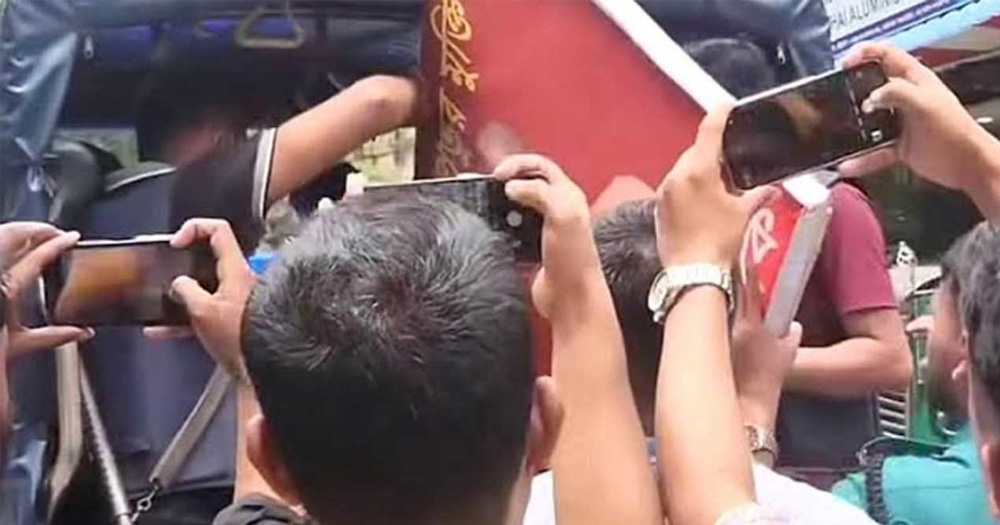 জন্মাষ্টমীর শোভাযাত্রায় ‘চিন্ময় কৃষ্ণ’ প্ল্যাকার্ড নিয়ে প্রবেশ, আটক ৬