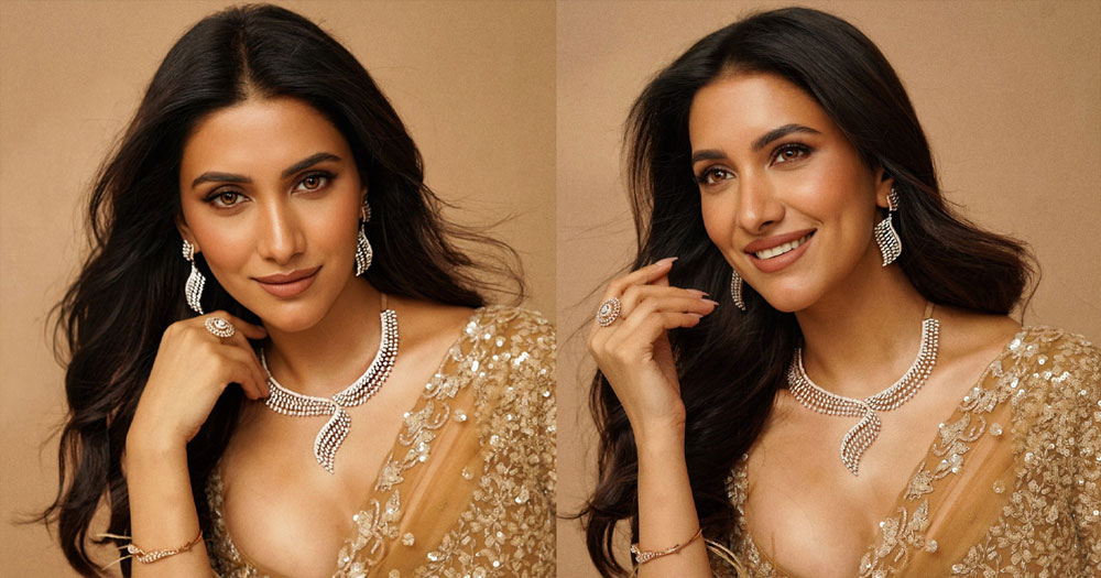 রাজকীয় লুকে ঝলমলে রুক্মিণী মৈত্রও