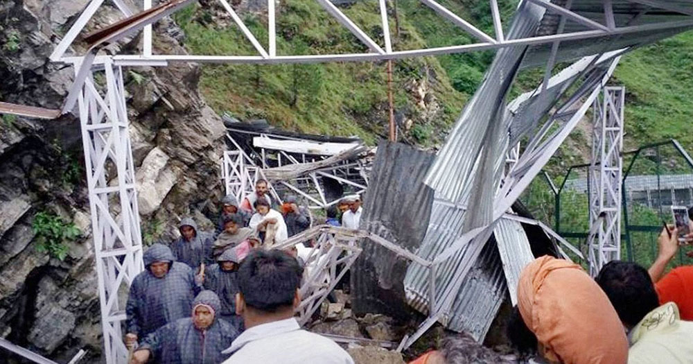 জম্মু ও কাশ্মীরে ভূমিধসে গত ২৪ ঘন্টায় ৪০ জনের মৃত্যু : বৈষ্ণো দেবী তীর্থযাত্রার পথে বিপর্যয়